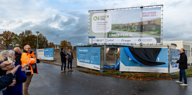 Linnerpark-Onthulling bouwbord-8.jpg
