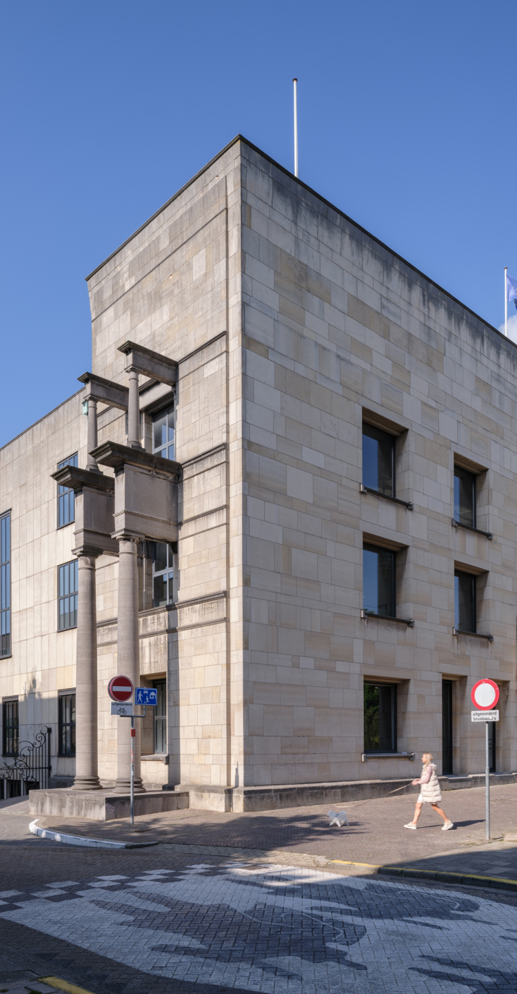 Heerlen City Hall and Municipal Offices 7